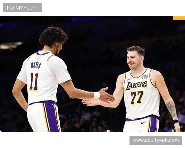 狄龙33分助太阳终结湖人七连胜布克伤退东契奇38加11领衔场